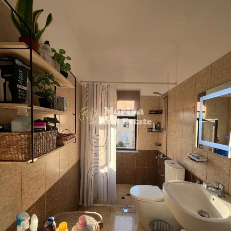 In vendita, Appartamento 1+1, Myslym Shyri, 156000 Euro.