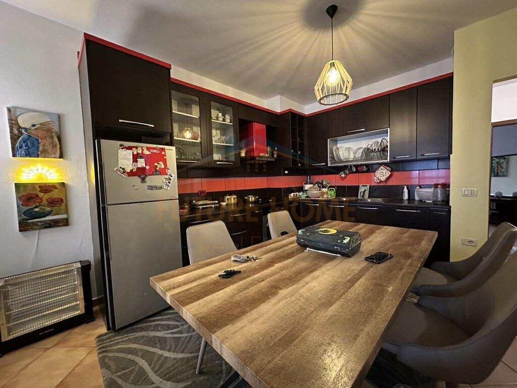 For sale, Apartment 2+1+2 Misto Mame, Tirana