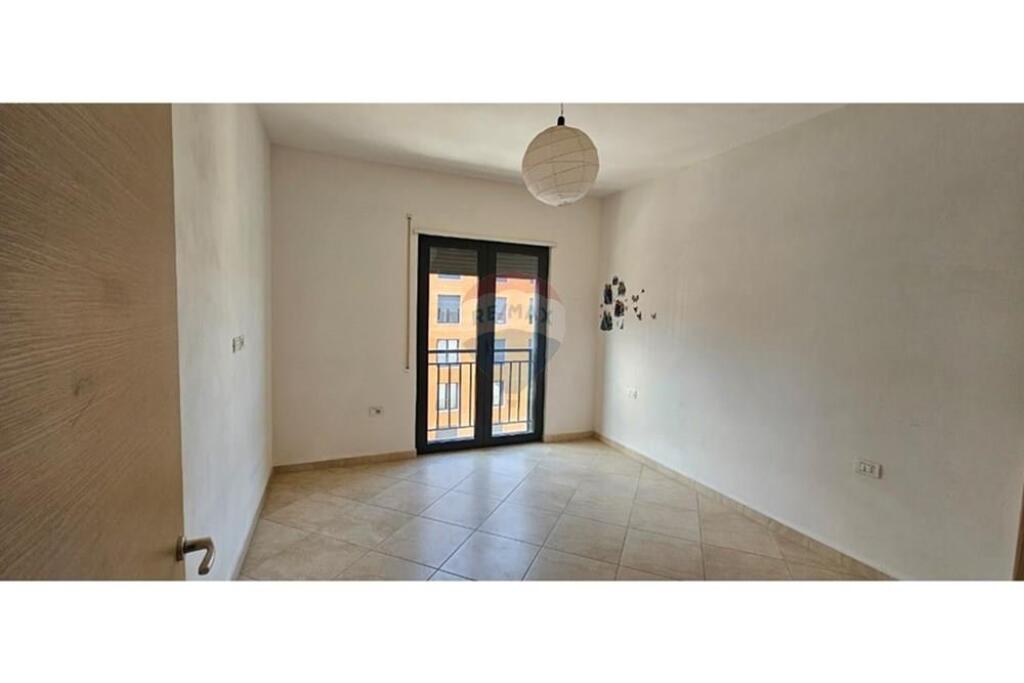 Appartamento/ufficio 3+1 in affitto a Green City