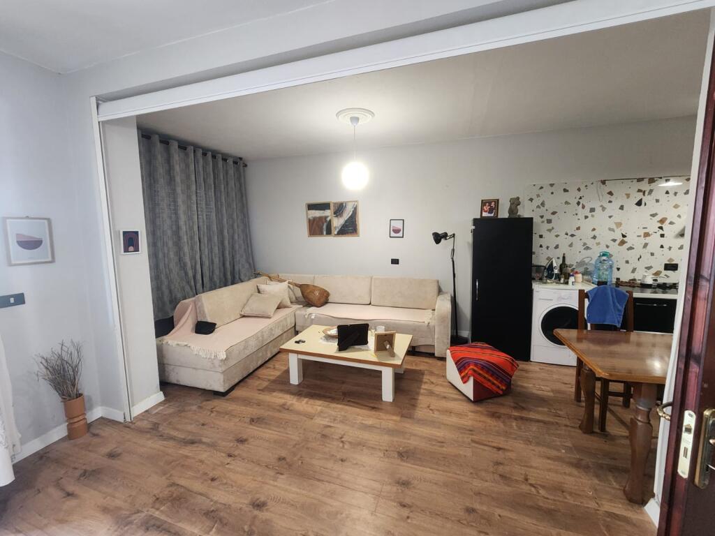 Jepen me qera super Apartament  Iliria Plazh      1+1