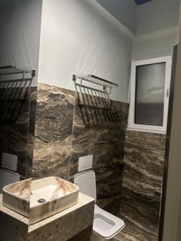 Apartment lluksoz me qera 1+1 ne kompleks Te ri 500€