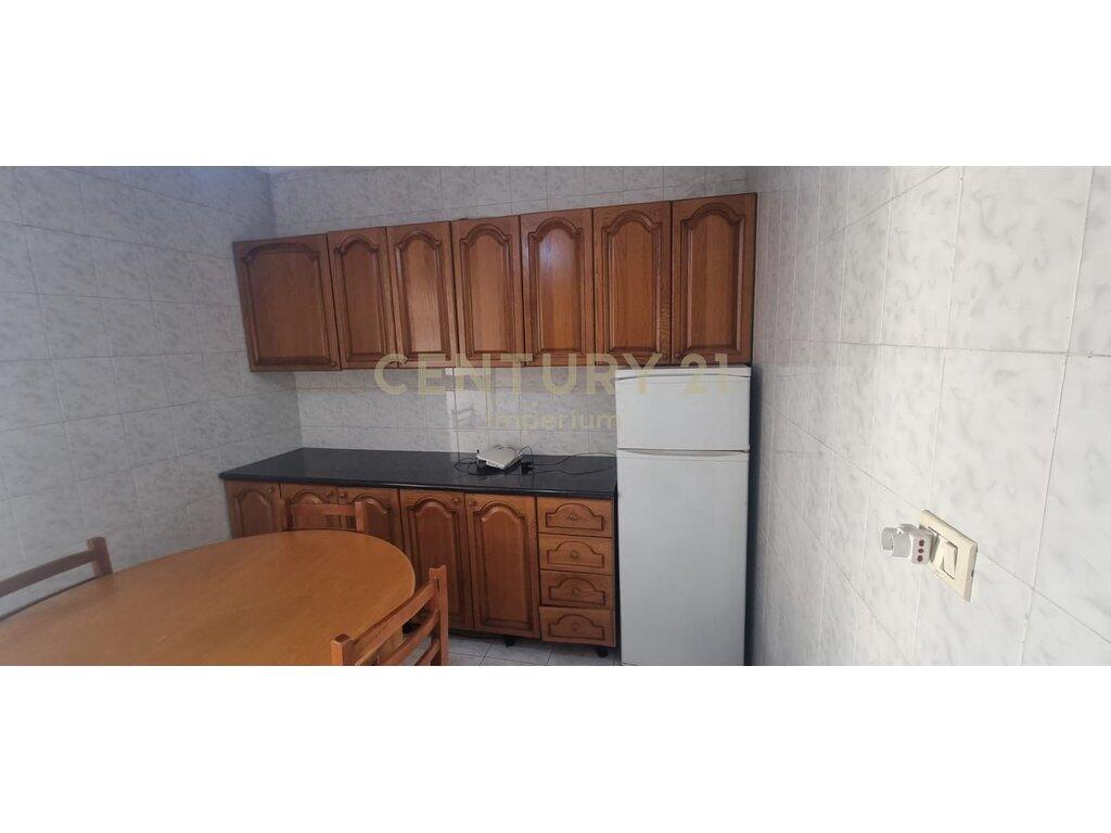 2+1 apartment with separate kitchen and 2 balconies for RENT – Laprakë, Tirana 600 € /Month