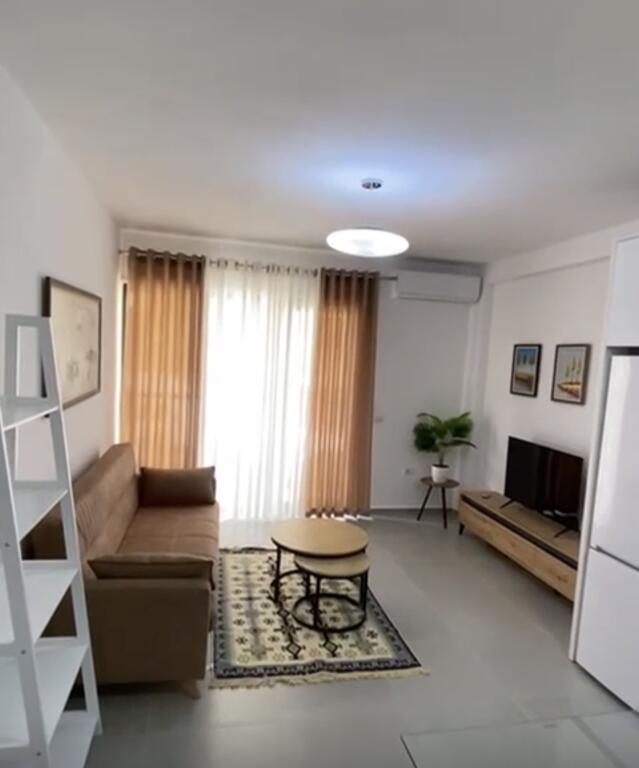 Apartment 1+1 for rent on Durres Street near the Colosseum!