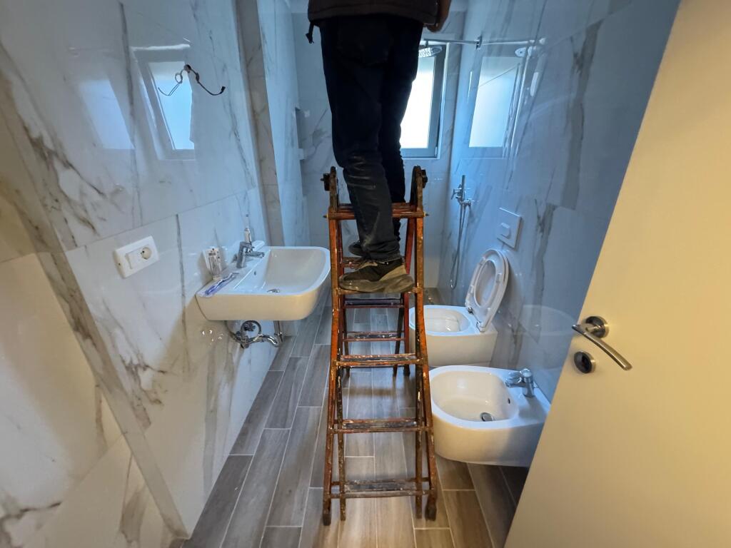 Apartament me qera 1+1+parkim Shkolla e Kuqe