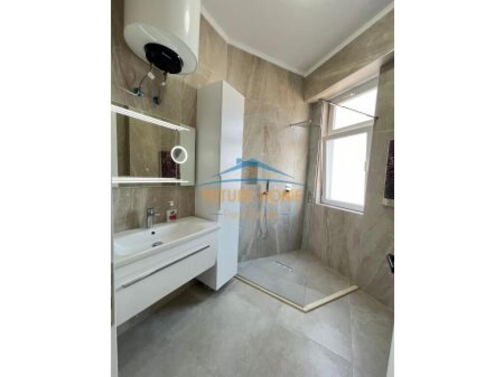 Qera, Apartament 2+1+2, Qendër, Tiranë .
