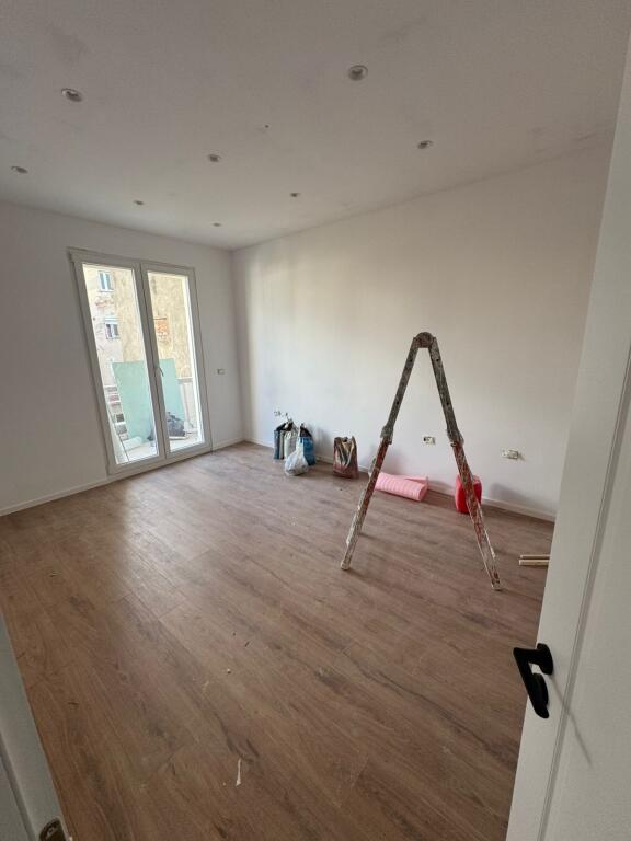 Shitet Apartament 2+1 "Mine Peza"