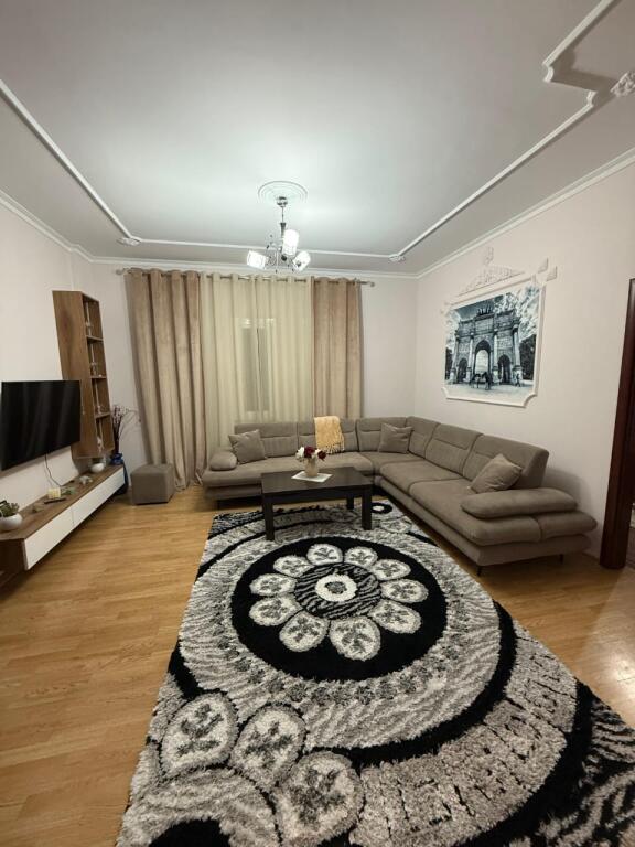 Apartament 3+1 me qira prane Bulevardit te Ri