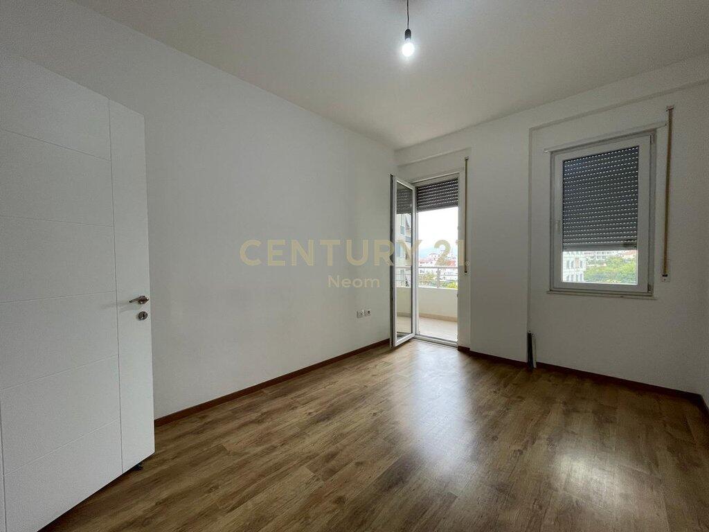 SHITET APARTAMENT 2+1+2 NE KINOSTUDIO! 185,000 €