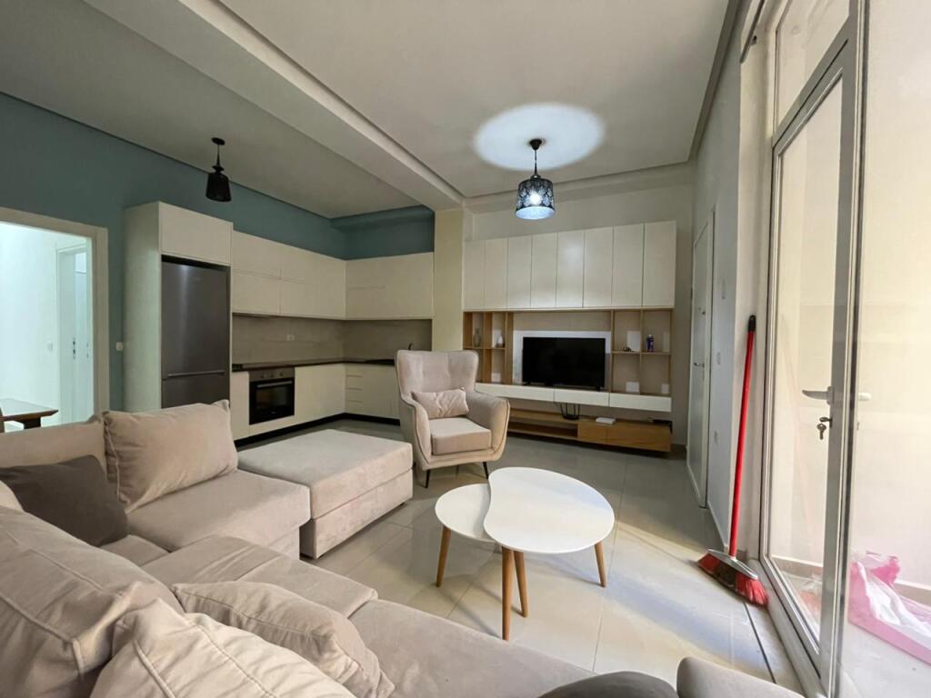 Apartament 2+1 per qira tek Kodra e Diellit.