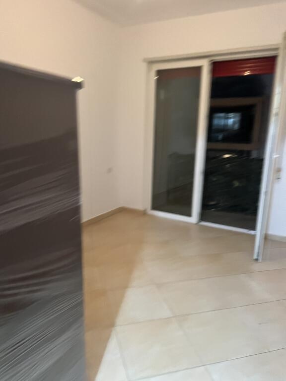 For rent 2+1+2 Empty Astir 400 thousand lek