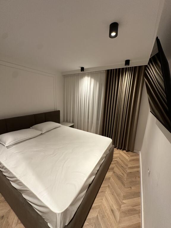 COMPLESSO GRAND, MERCATO ELETTRICO 2+1 MODERNO IN AFFITTO