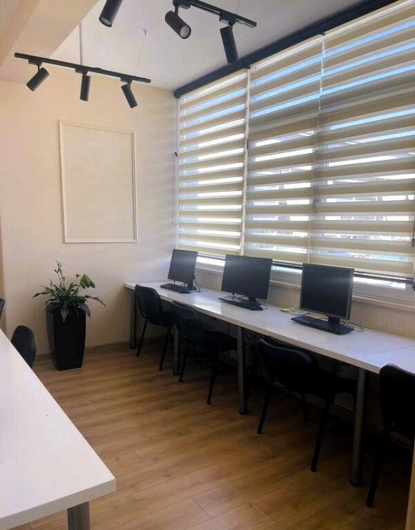 OFFICE SPACE FOR RENT 170M/2 AT KIKA 2 COMPLEX!