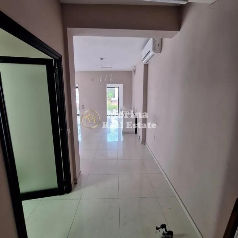 Qera, Ambjent Biznesi, Fresk, 1200 euro/muaj