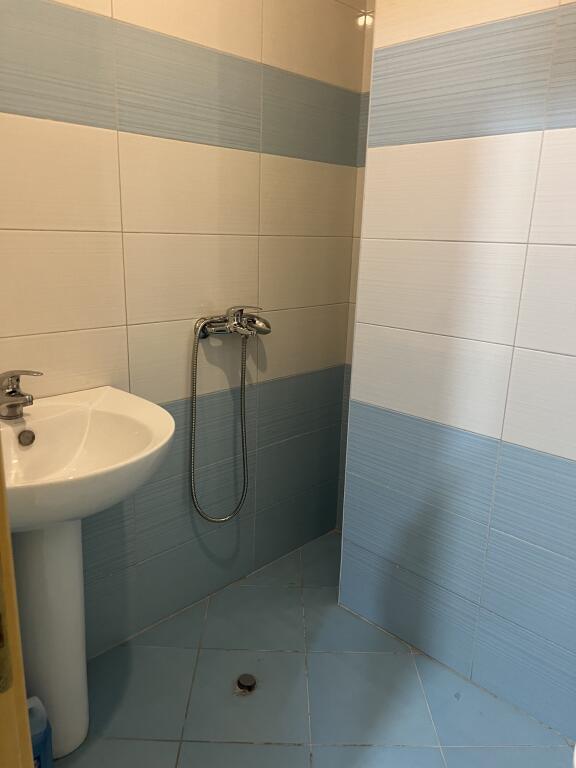 For rent 2+1+2 Empty Astir 400 thousand lek