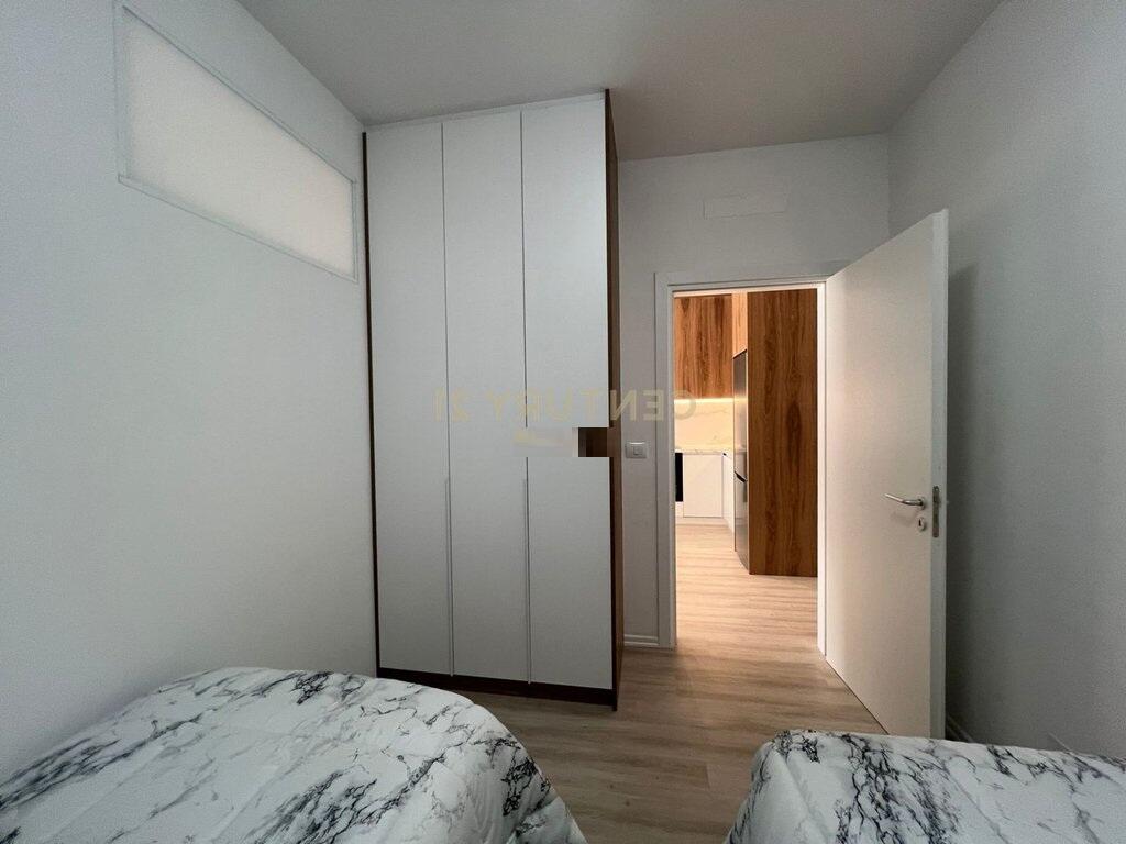 OFROHET  ME QIRA APARTAMENT 2+1 – ZOGU I ZI