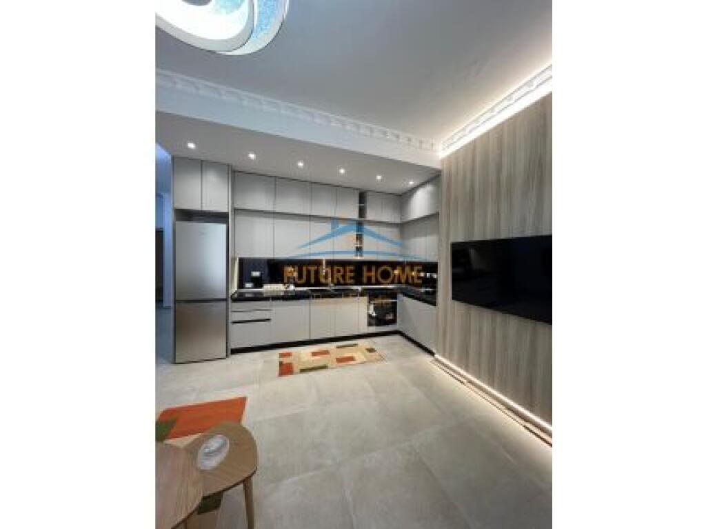 Qera, Apartament 2+1+2, Qendër, Tiranë .