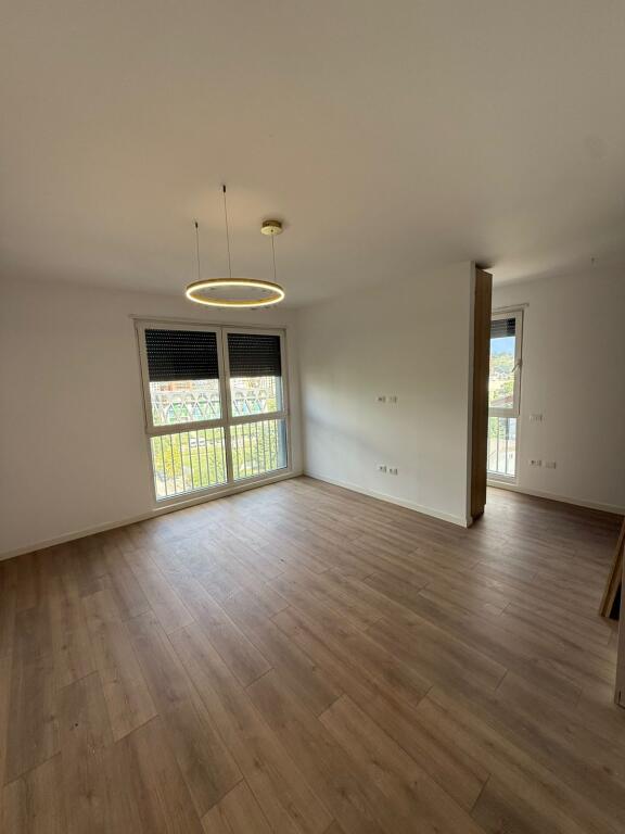 APARTAMENT 3+1 + PARKIM ME QERA TEK REZIDENCA OLIMPIKE