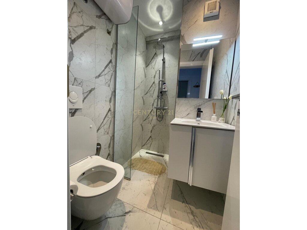 JEPET ME QIRA SUPER APARTAMENT 2+1+2 ME PAMJE DETI NE CURRILA !