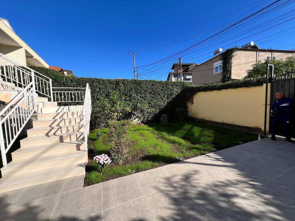 Vile per qira 2+1 tek Tregu Elektrik