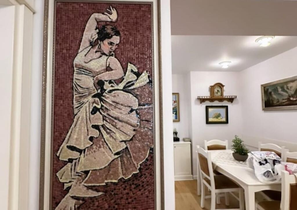 21 Dhjetori, shkolla Sabaudin Gabrani Shesim super apartament 2+1