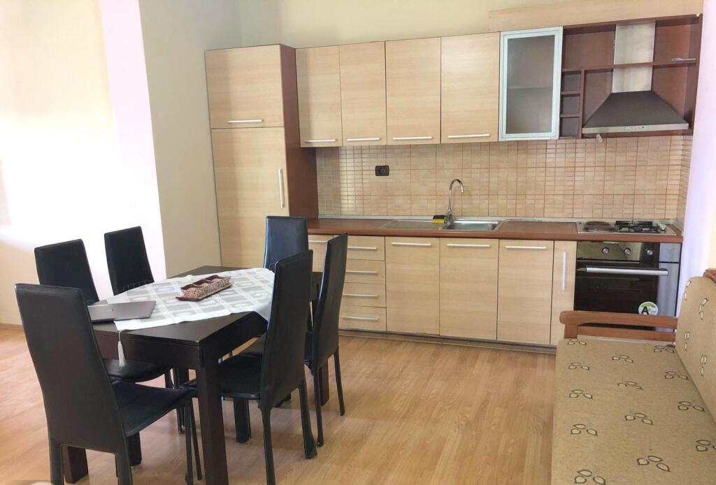apartament  2+1 me qira tek Jordan Misja