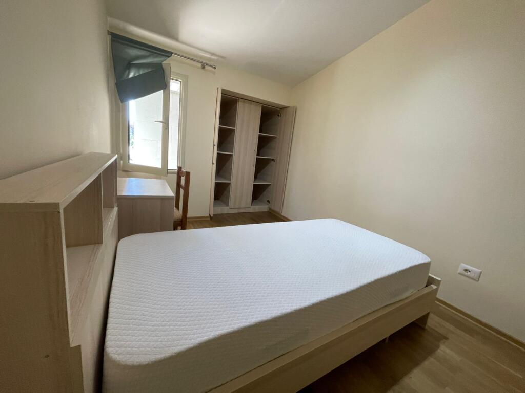 Jepet Apartamnet Me Qera ,Tek Inxhineria E Ndertimit