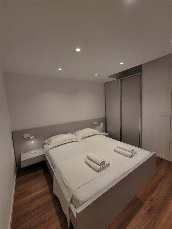 APARTMENT FOR RENT 1+1 DURRES STREET 60,000 LEKE