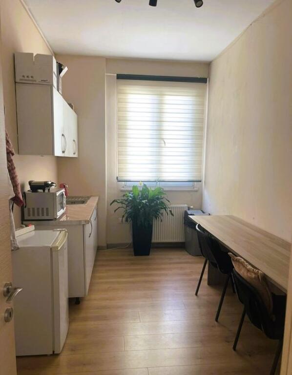 Zyrë Moderne me 6 ambjente pune per Qira në Kika 2, Komuna e Parisit