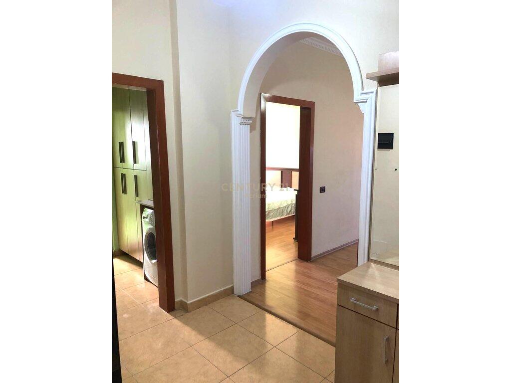 JAPIM  ME QERA APARTAMENT 2+1 NE RRUGEN JORDAN MISJA