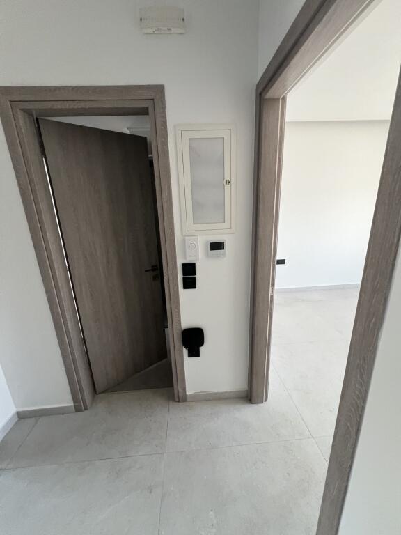 Office For Rent at Lake View Residence (ID BZ2720) Tirana