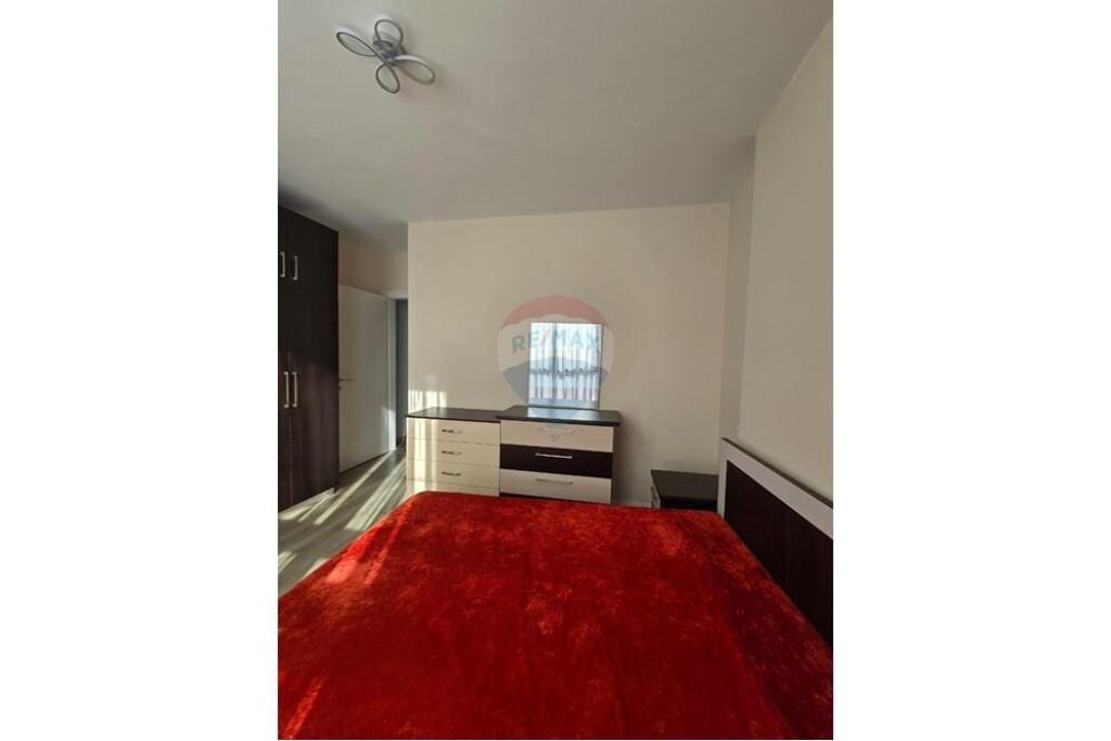 Jepet me qira 2+1 tek Ish Parku i Autobuzave,Rezidenca Alba.