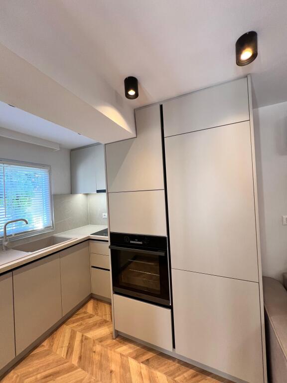 Vile per qira 2+1 tek Tregu Elektrik