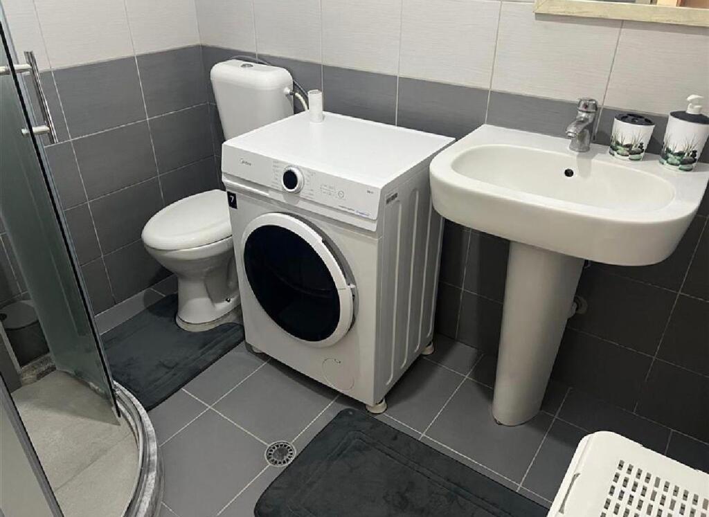 Jepet 1+1 me Qera ne Astir , Tek Vila L 2