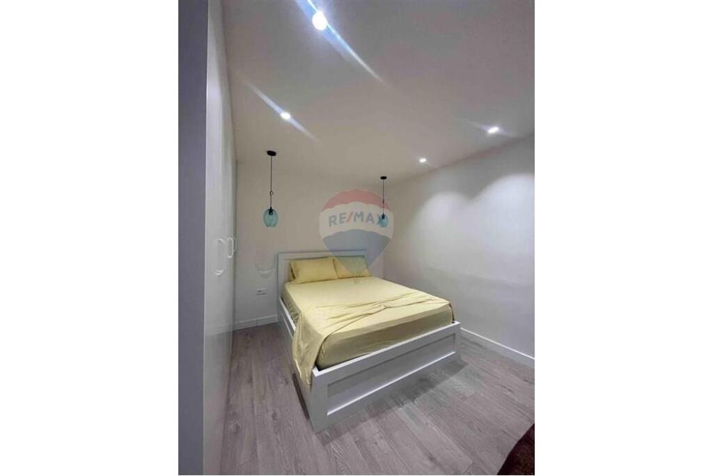 Apartament 1+1 me qera ( Mine Peza)