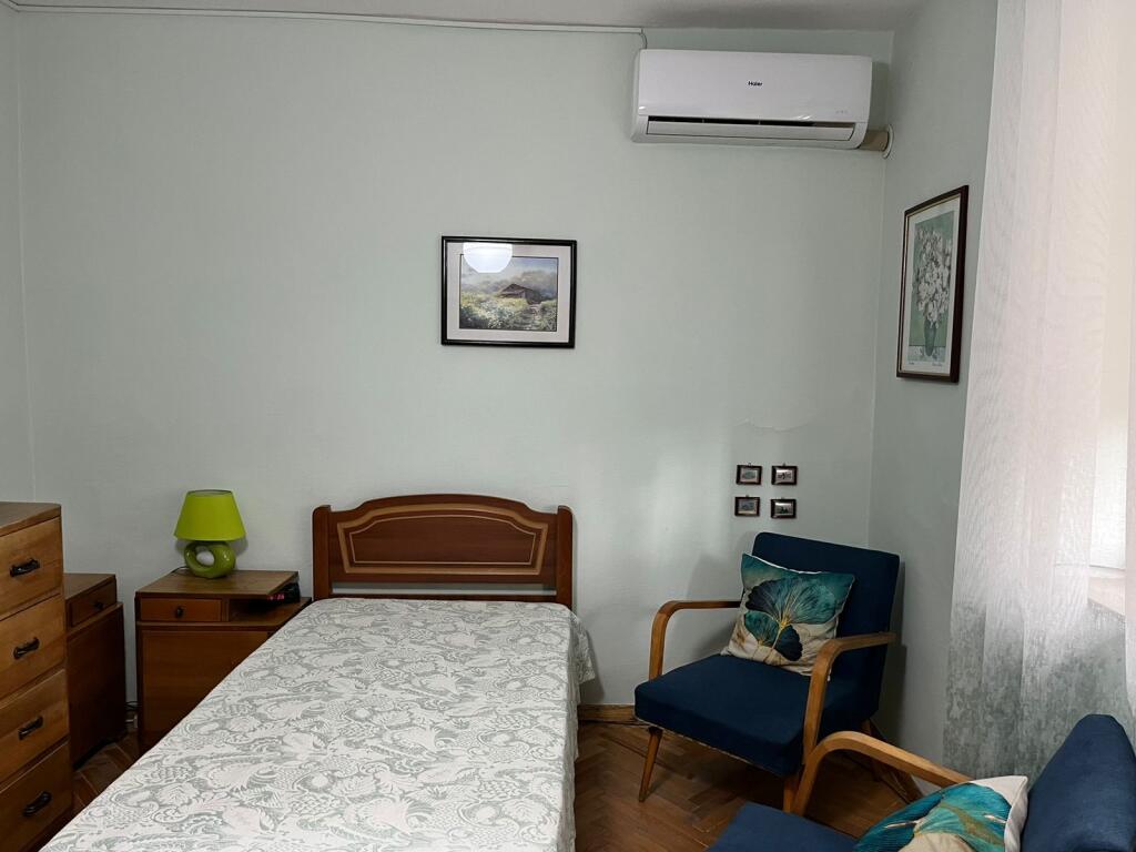 2+1,i mobiluar te vila gold,cmimi 600 mije leke