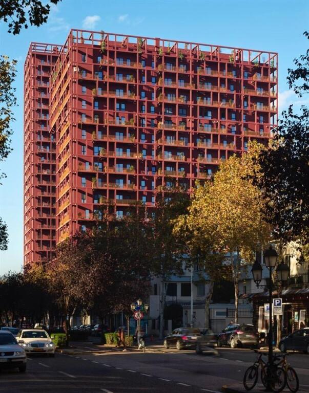 MODERN APARTMENT FOR SALE AT GARDEN BUILDING