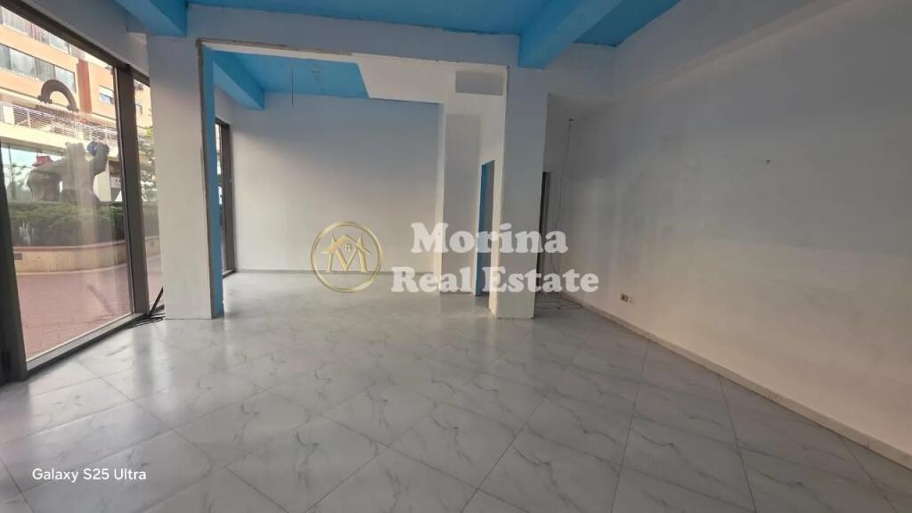 Affitto Locale Commerciale, Via Dibres, 500 Euro/Mese