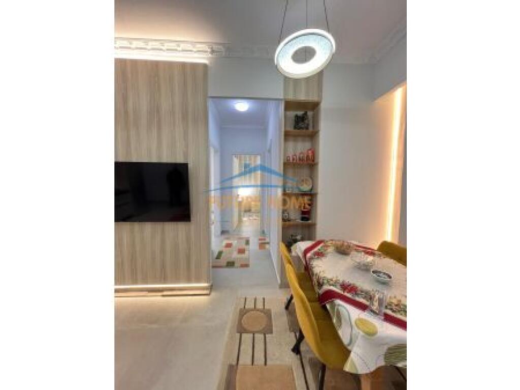 Qera, Apartament 2+1+2, Qendër, Tiranë .