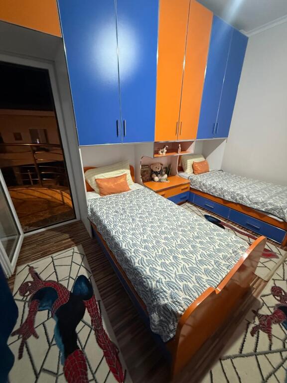 Apartament 3+1 me qira prane Bulevardit te Ri