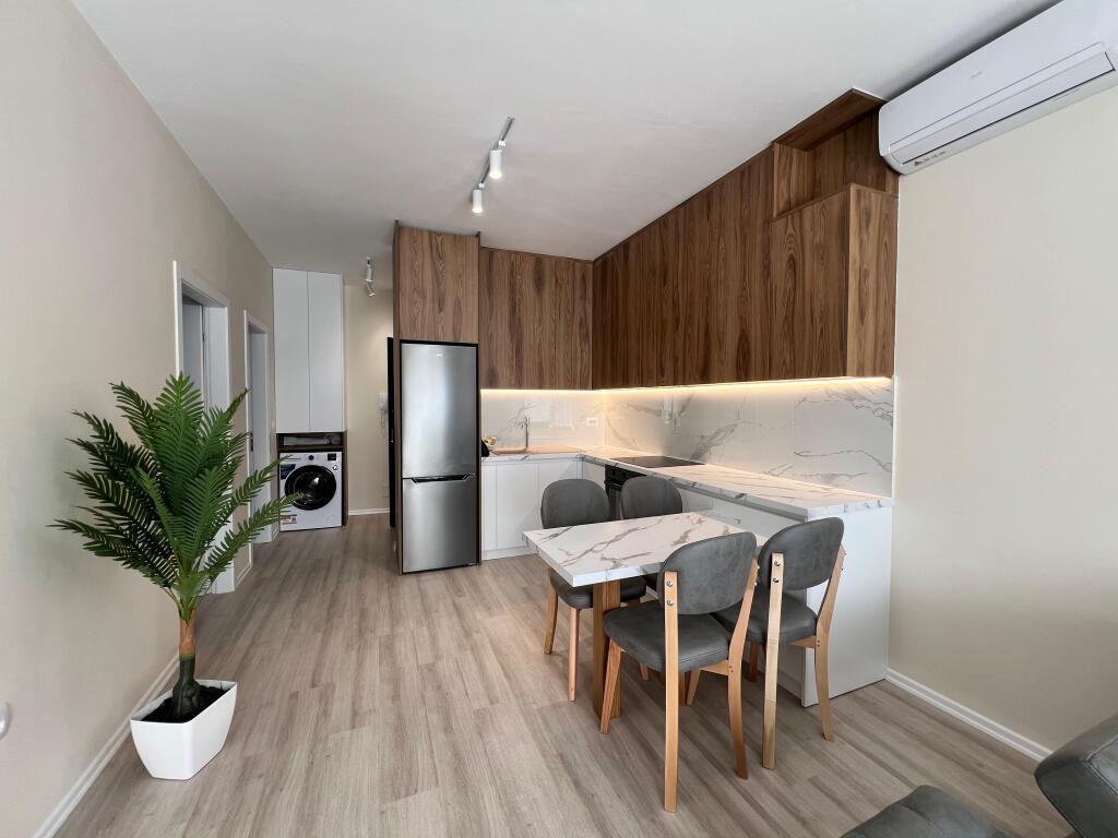 Apartament 2+1 per qira tek Zogu i Zi