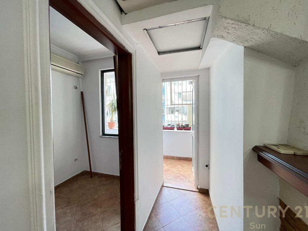 WE RENT APARTMENT 5+2+2 NEAR THE FORMER EXHIBITION!