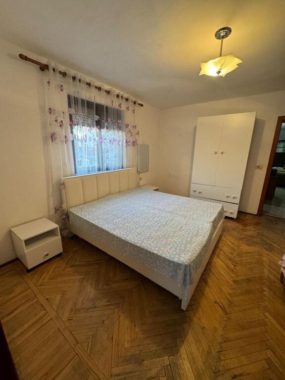 Jepet me qera Apartamenti 2+1,Myslym shyr , prane tregut cam .500 mije leke