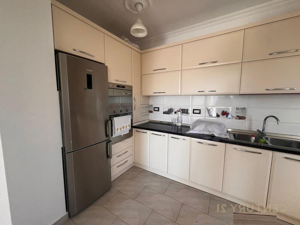 Penthouse me qera 2+1+2 Me Qira tek Selvia