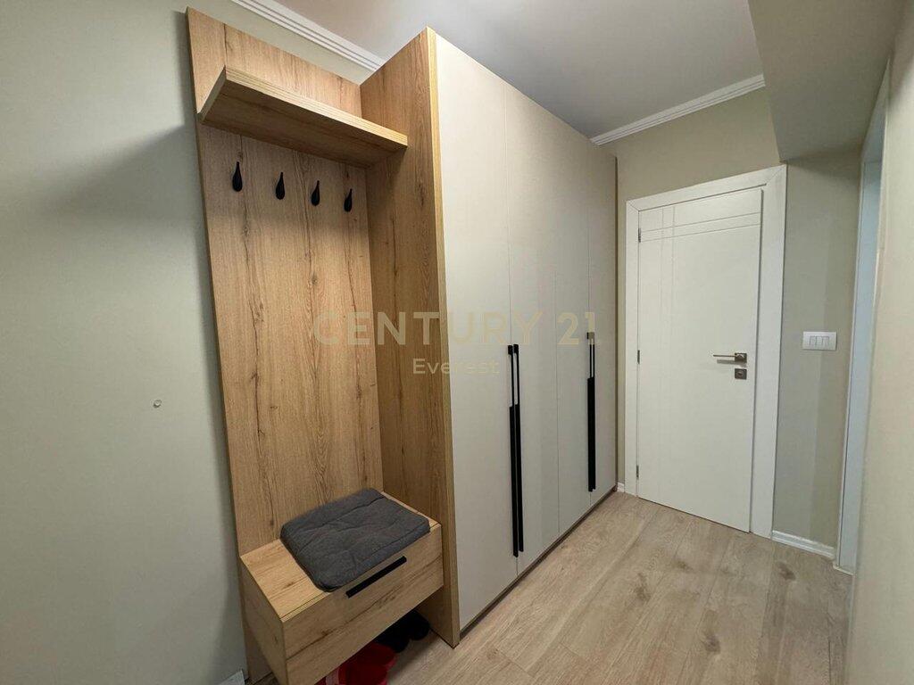 QENDER, APARTAMENT 1+1 PER QIRA