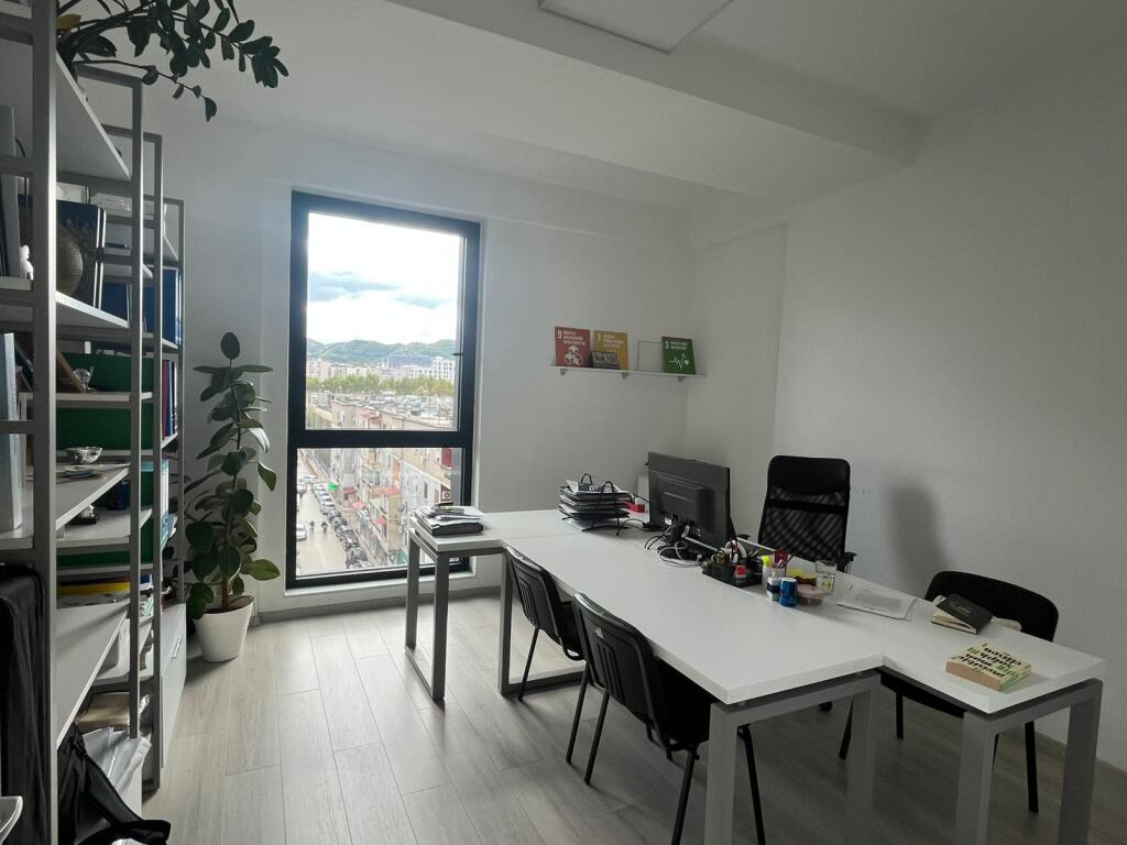 Jepet Ambient Biznesi , Ne Myslim Shyri