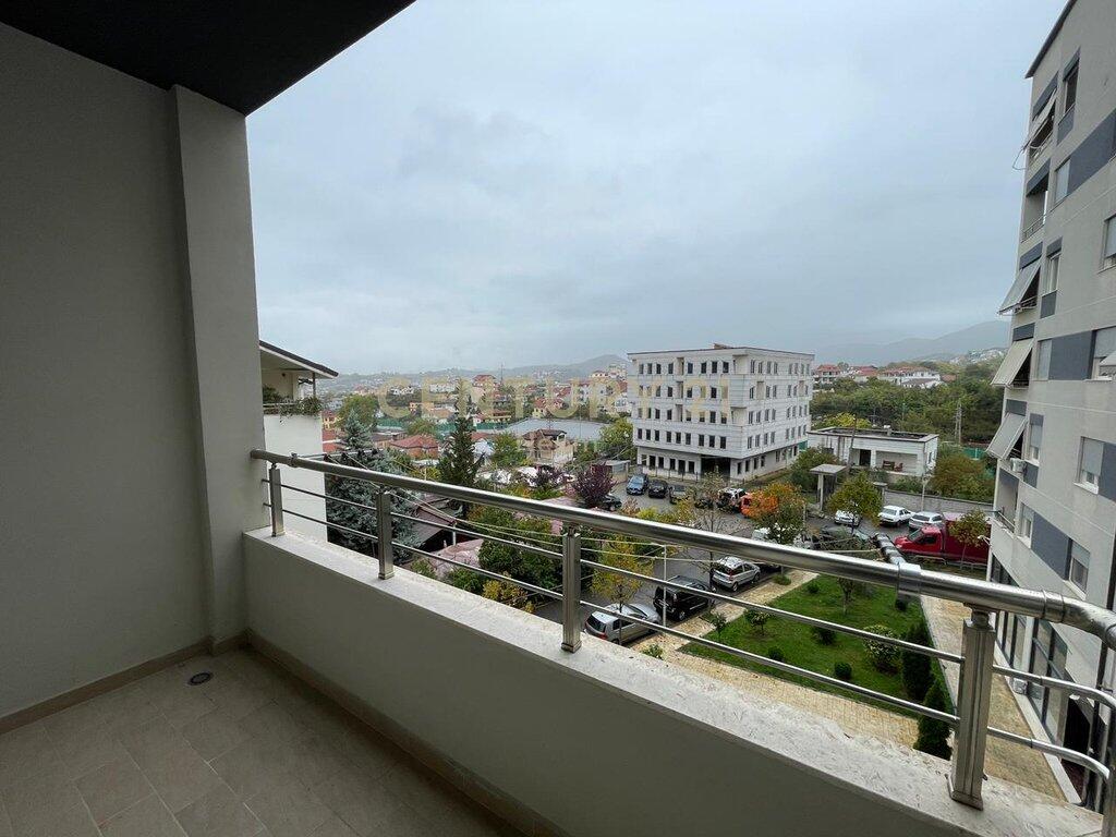 SHITET APARTAMENT 2+1+2 NE KINOSTUDIO! 185,000 €