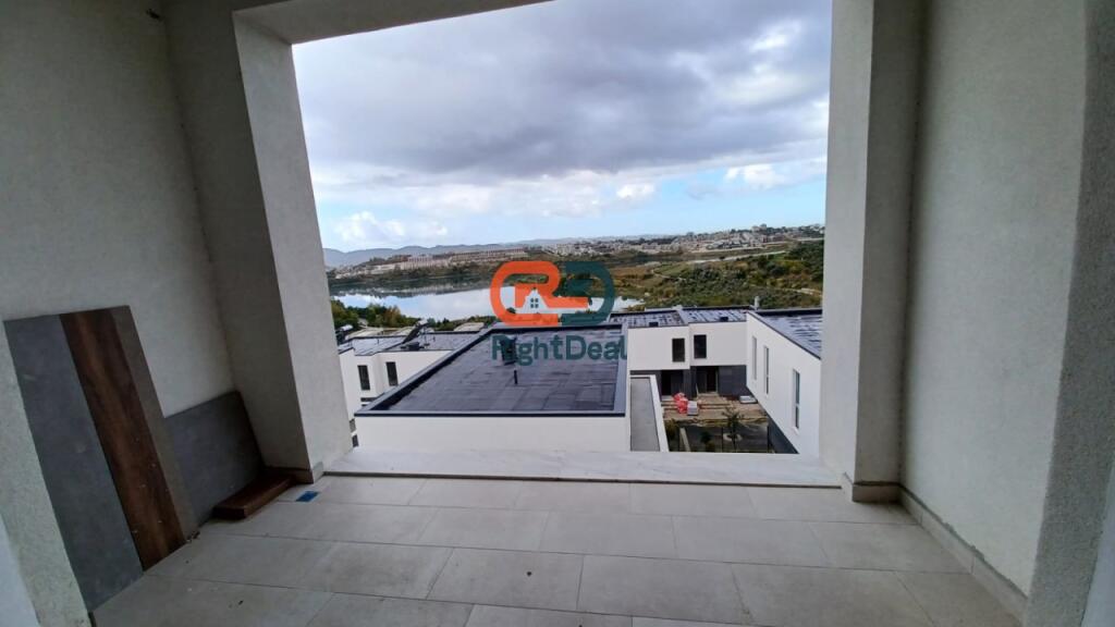 Tek Lakeside Residence, Shitet Apartament 2+1+2 Me Planimetri Perfekte!!