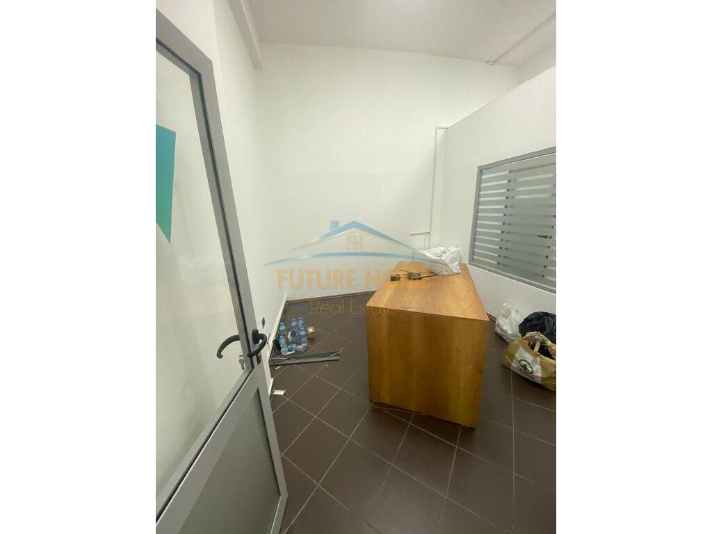 Business premises for rent at the Paris Commune