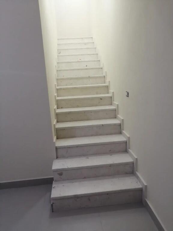 Jepet Apartament Me Qera ,Ne Fresk