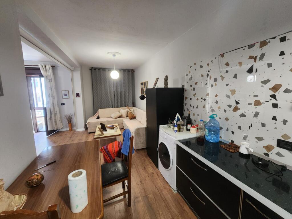 Jepen me qera super Apartament  Iliria Plazh      1+1